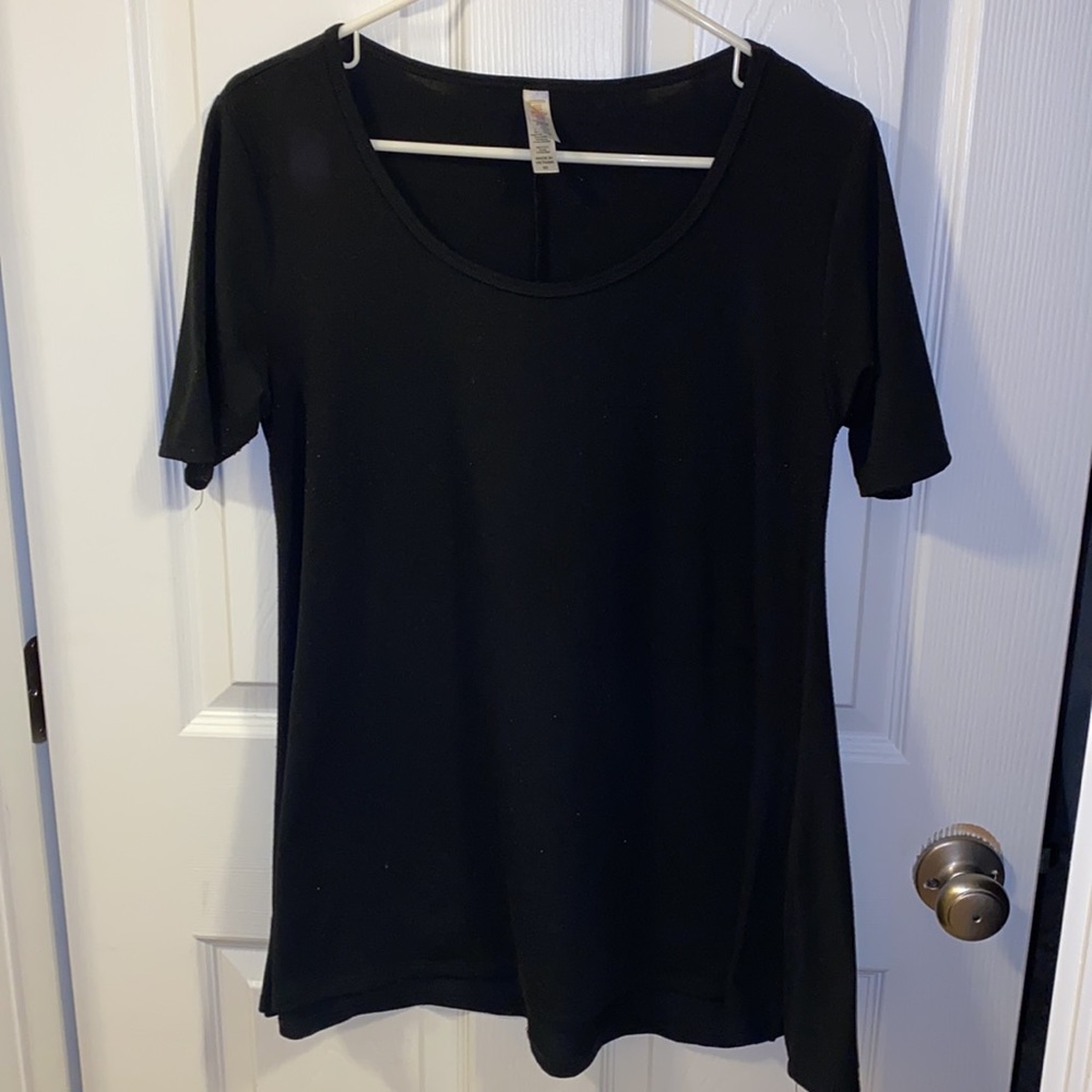LulaRoe SOLID BLACK Perfect Tee - XS